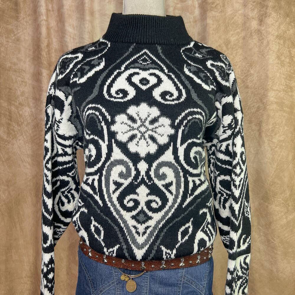 Vintage 80s Black & White Sweater Mock Neck Oversized Rocaille Knit Mod Retro